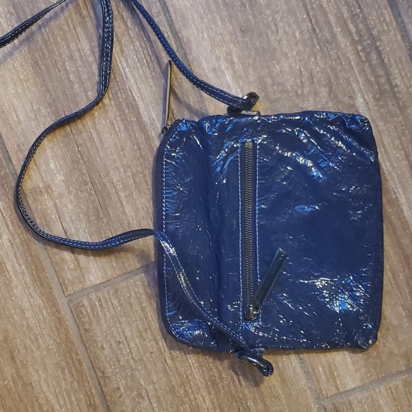 Hobo International Navy Blue Patent Leather Fold Over Shoulder Bag. - Picture 14 of 16